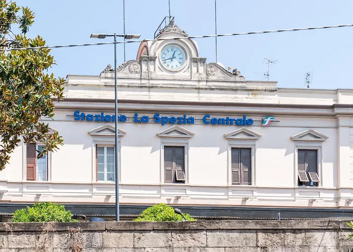 Holidays 197 3* La Spezia